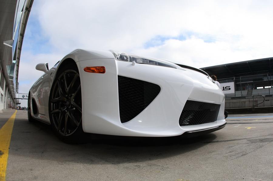  Lexus LF-A 2010 года  (фото 175 из 213)